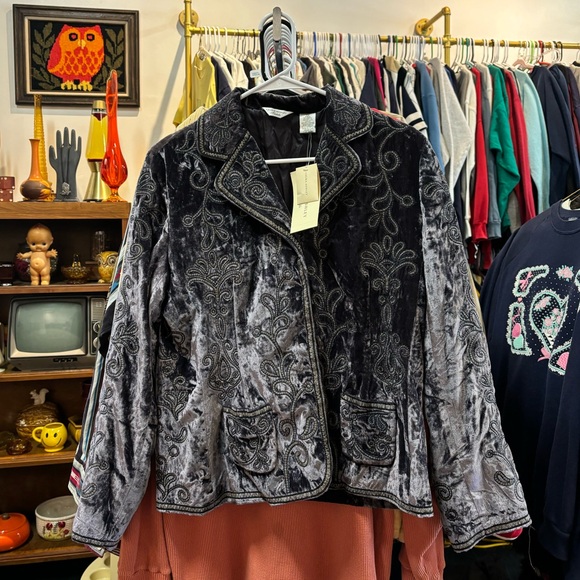 NWT velvet jacket - Picture 2 of 5
